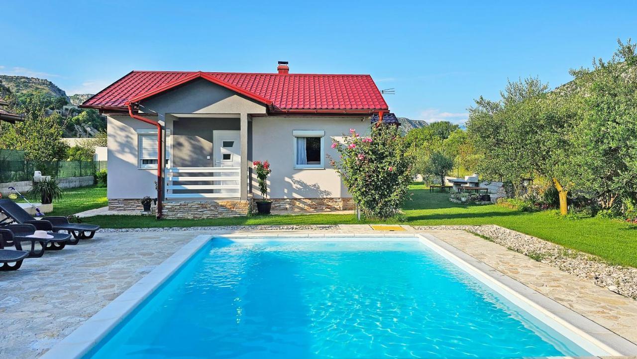 Holiday Home Natura With Private Pool Mostar Dış mekan fotoğraf