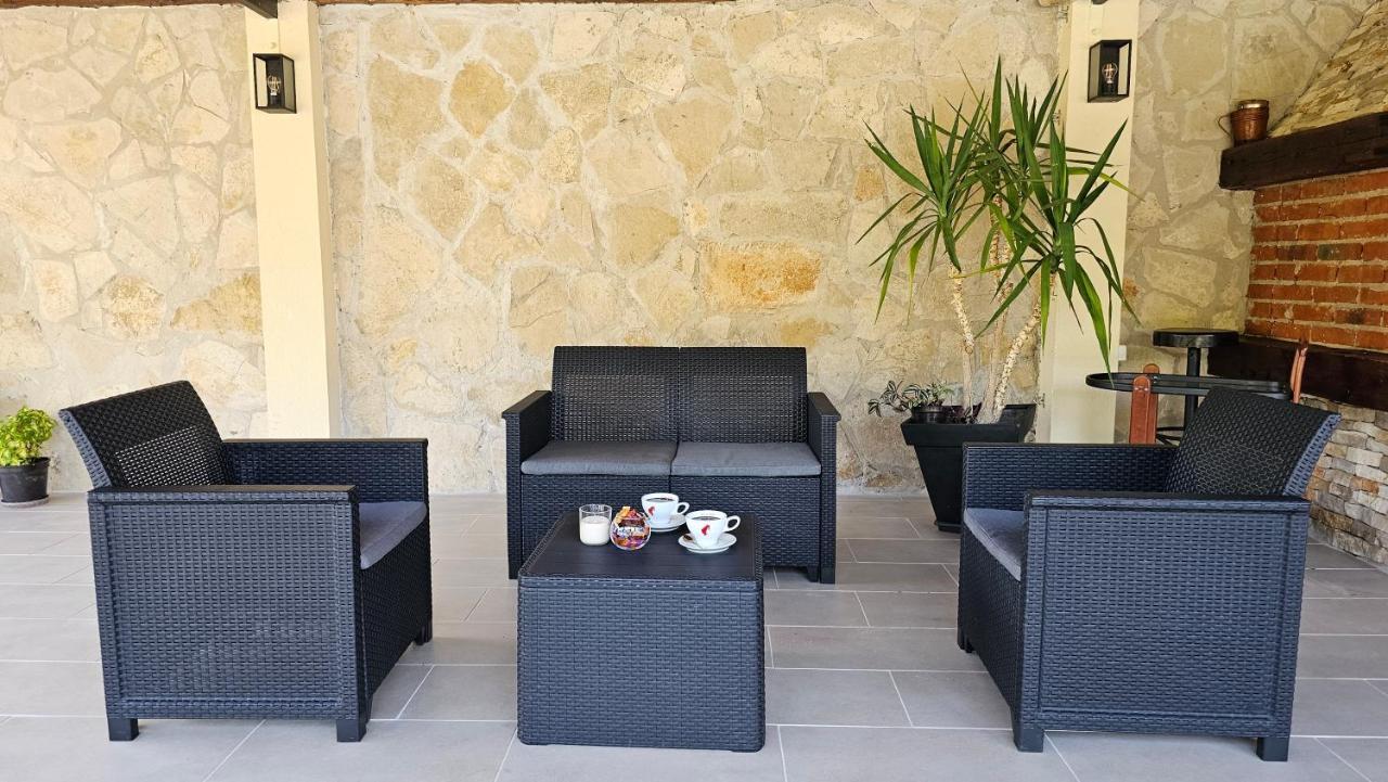 Holiday Home Natura With Private Pool Mostar Dış mekan fotoğraf
